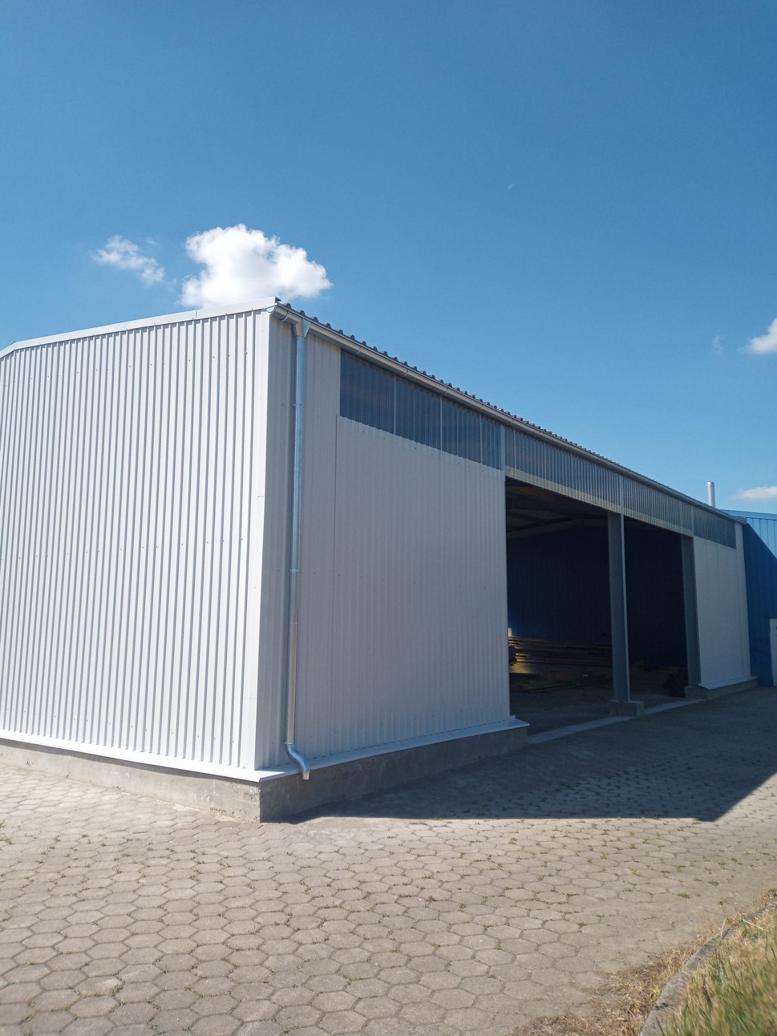 Hallen und Baugeräte in Brandenburg